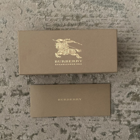 Burberry Glasses/ Sunglasses Box - Picture 2 of 4